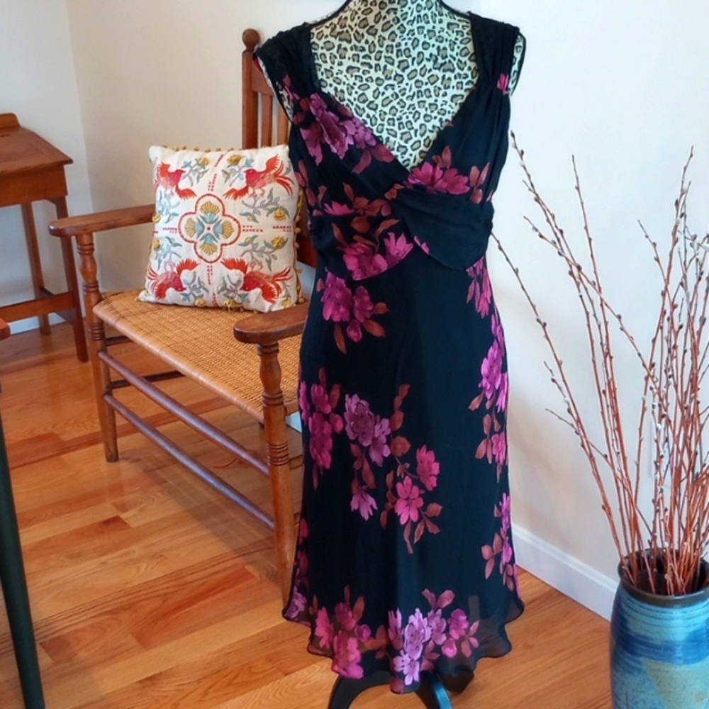 Silk Chiffon Jones New York  Semi Formal Dress Size: 10
